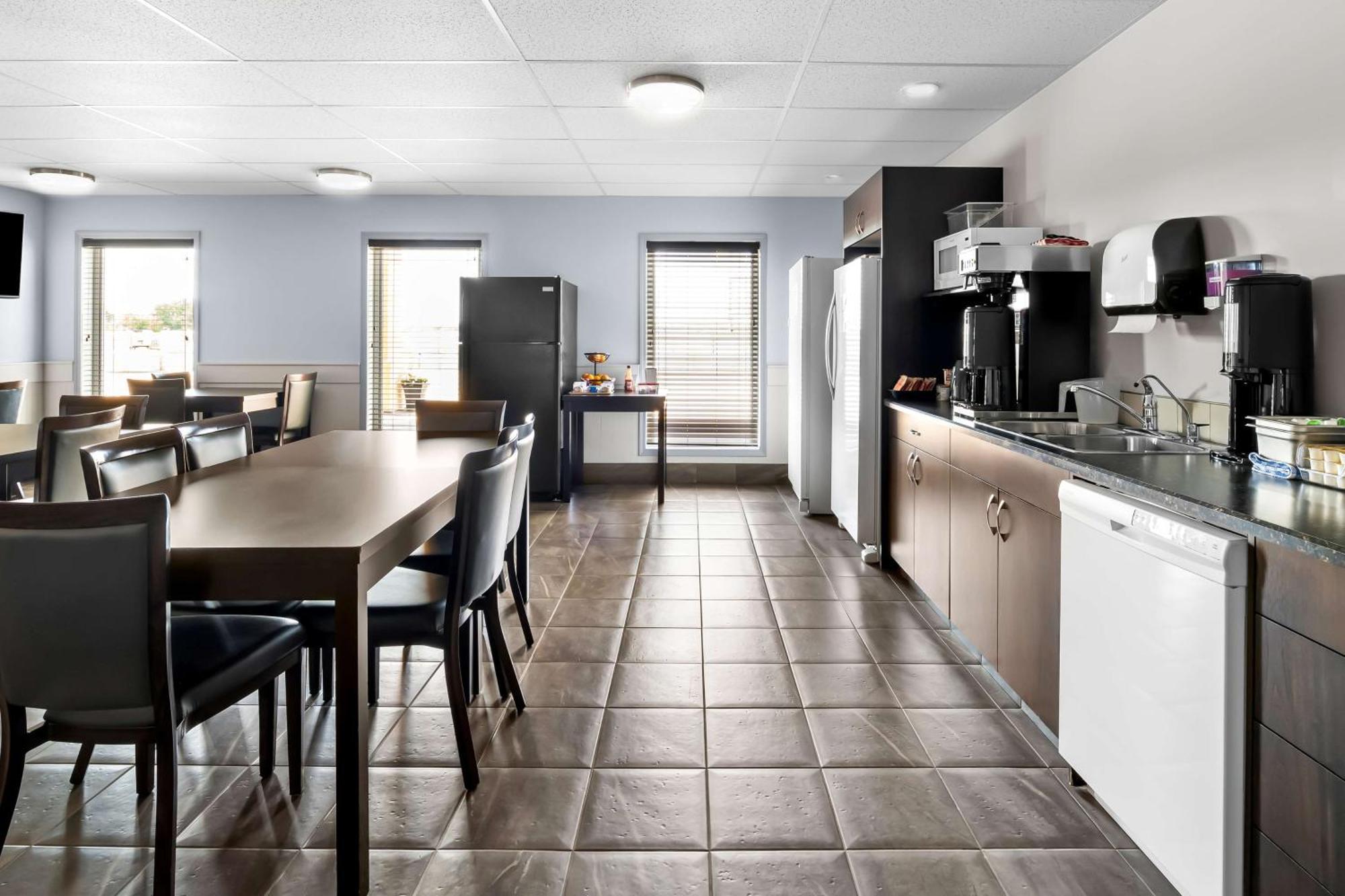 Surestay Studio By Best Western Hardisty Exteriér fotografie