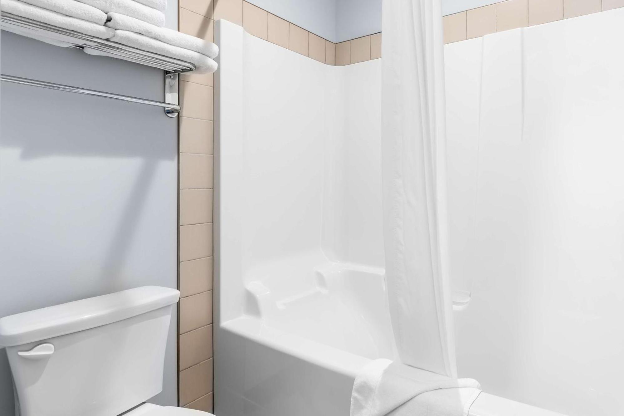Surestay Studio By Best Western Hardisty Exteriér fotografie