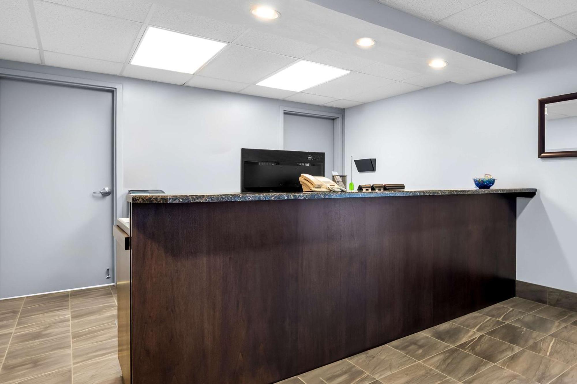 Surestay Studio By Best Western Hardisty Exteriér fotografie